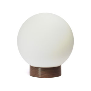 luminária globo de vidro e madeira alba